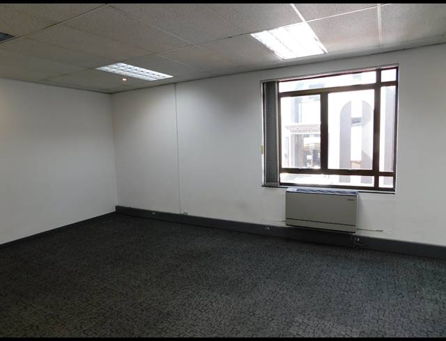 60M² OFFICE TO LET IN HYDE PARK